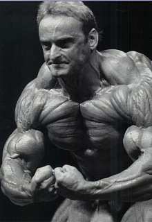 Андреас Мюнцер: как «человек без кожи» строил свои ноги